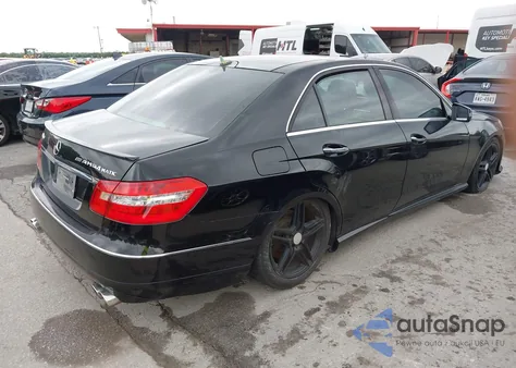 2011 Mercedes-Benz E 550 from USA, damaged, VIN WDDHF7CB2BA470136